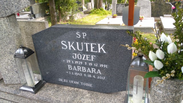 Grób Józef Skutek