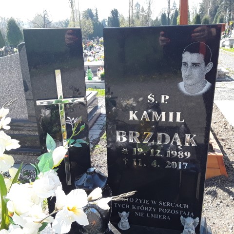 Grób Kamil Brzdąk